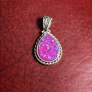 🆕 Pink druzy 925 silver pendant